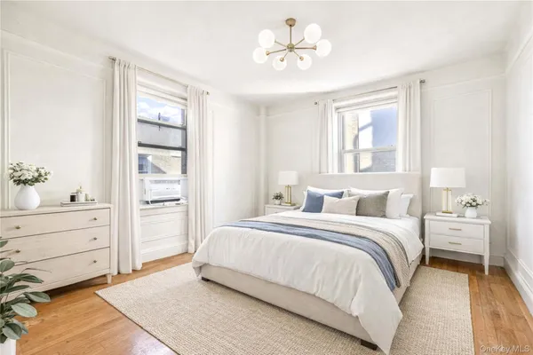 $678,000 | 390 Riverside Drive, Unit 15D | Morningside Heights