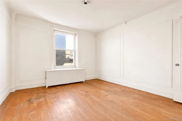 $678,000 | 390 Riverside Drive, Unit 15D | Morningside Heights