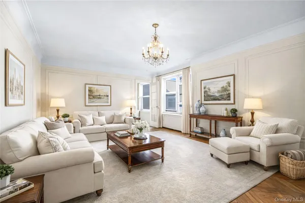 $678,000 | 390 Riverside Drive, Unit 15D | Morningside Heights