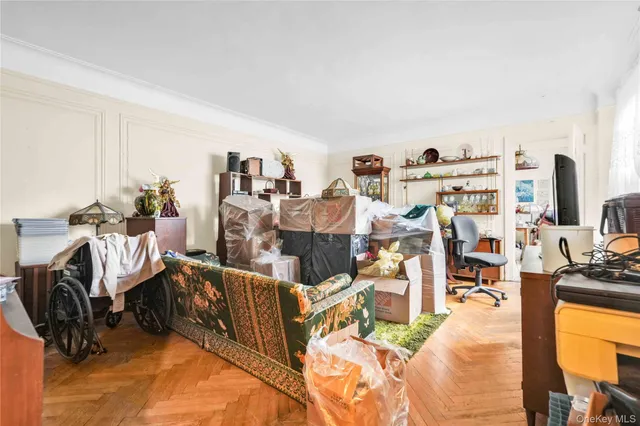 $699,999 | 390 Riverside Drive, Unit 15D | Morningside Heights