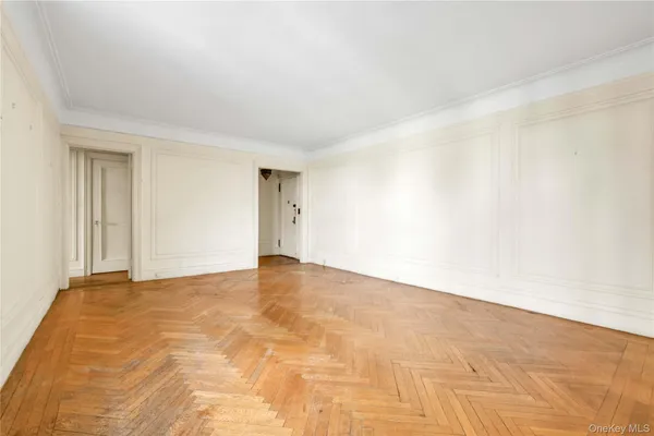 $678,000 | 390 Riverside Drive, Unit 15D | Morningside Heights