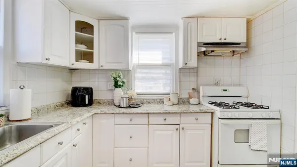 $525,000 | 34 Greenlawn Drive, Lodi, NJ 07644