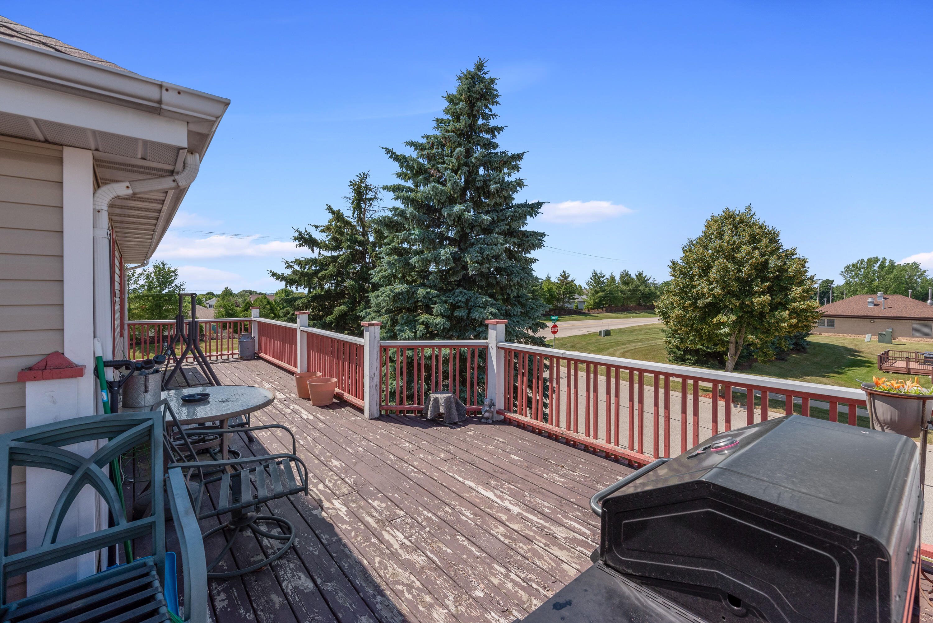 947 Broadmoore Drive, Unit 1702 Hartford, WI 53027 - Photo 13 of 16 947 Broadmoore Dr-13