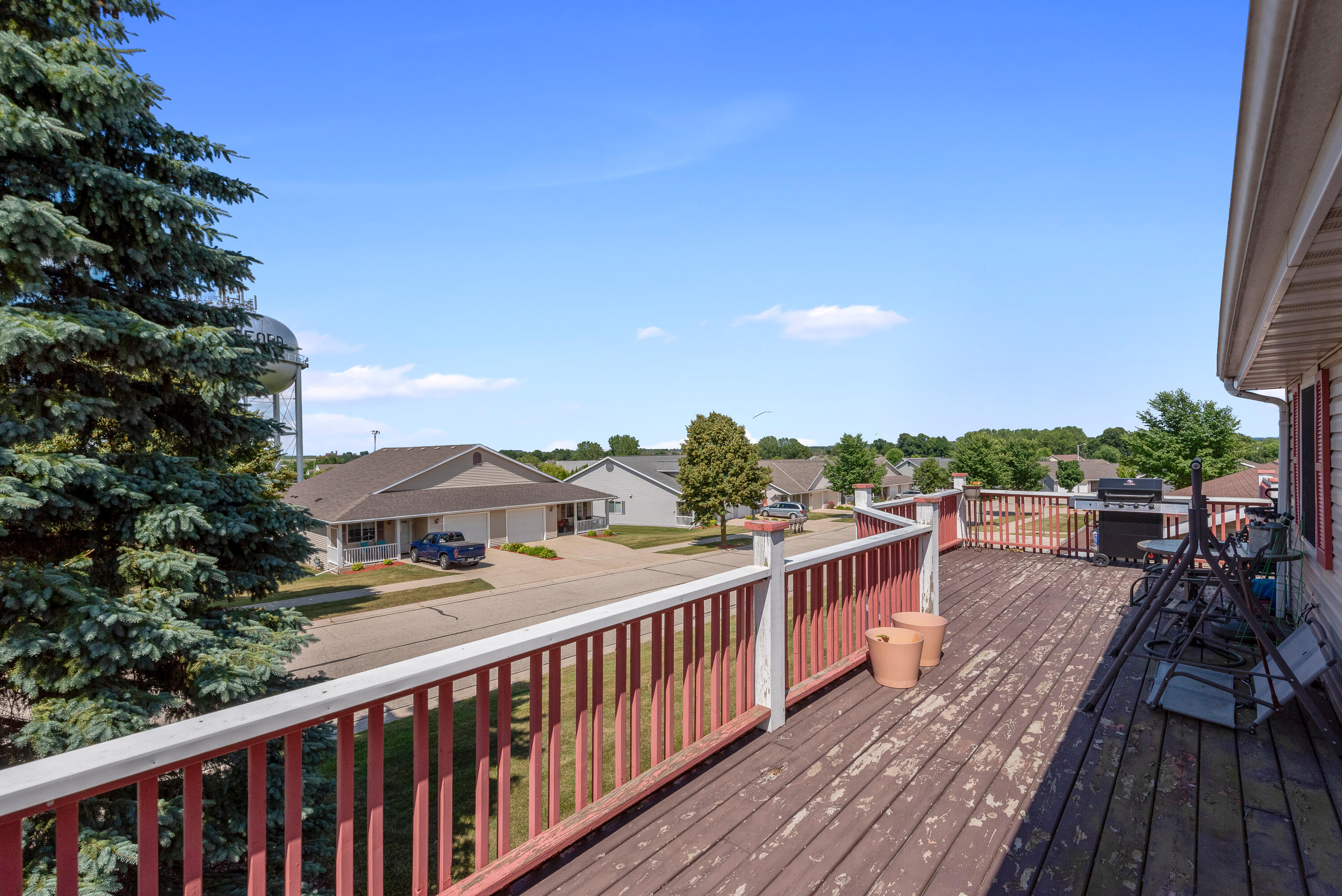 947 Broadmoore Drive, Unit 1702 Hartford, WI 53027 - Photo 16 of 16 947 Broadmoore Dr-15