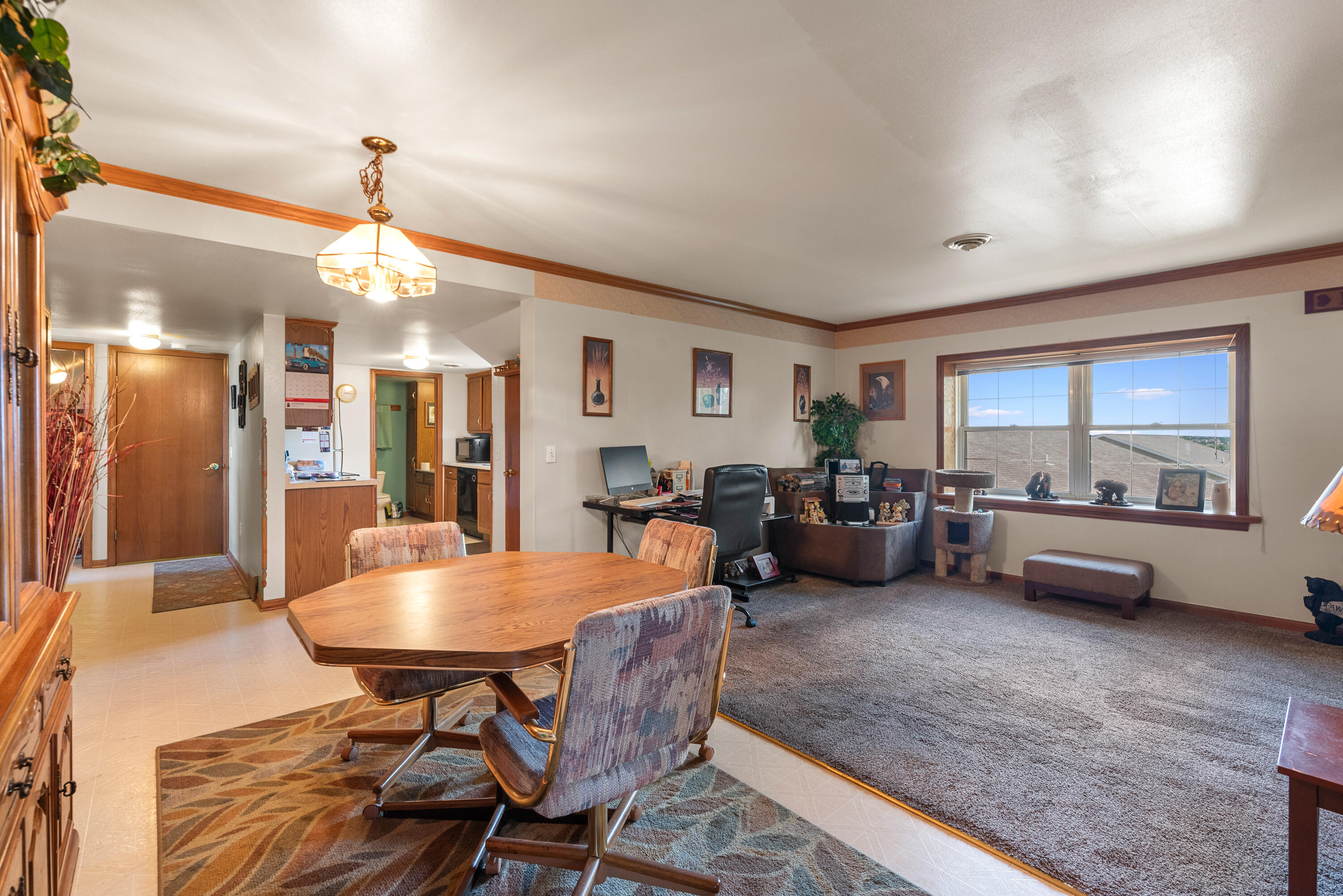 947 Broadmoore Drive, Unit 1702 Hartford, WI 53027 - Photo 6 of 16 947 Broadmoore Dr-6