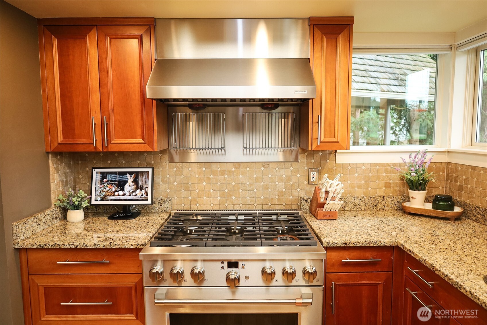 8777 Goshawk Road Blaine, WA 98230 - Photo 9 of 34 Gallery Image 9