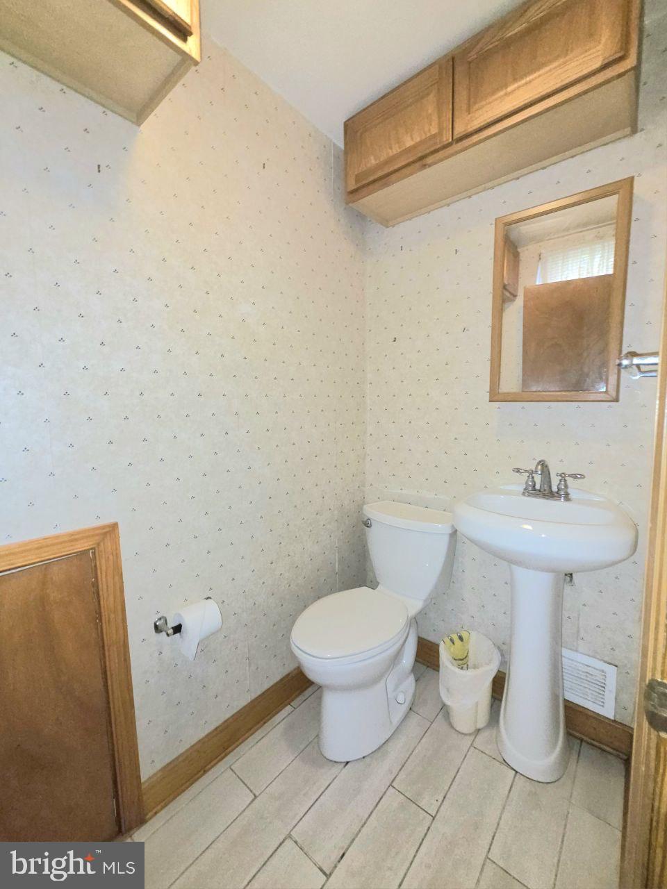 11719 Denman Road Philadelphia, PA 19154 - Photo 6 of 14 Gallery Image 6