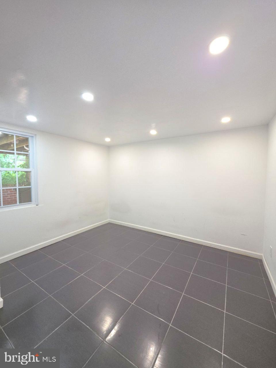 11719 Denman Road Philadelphia, PA 19154 - Photo 9 of 14 Gallery Image 9