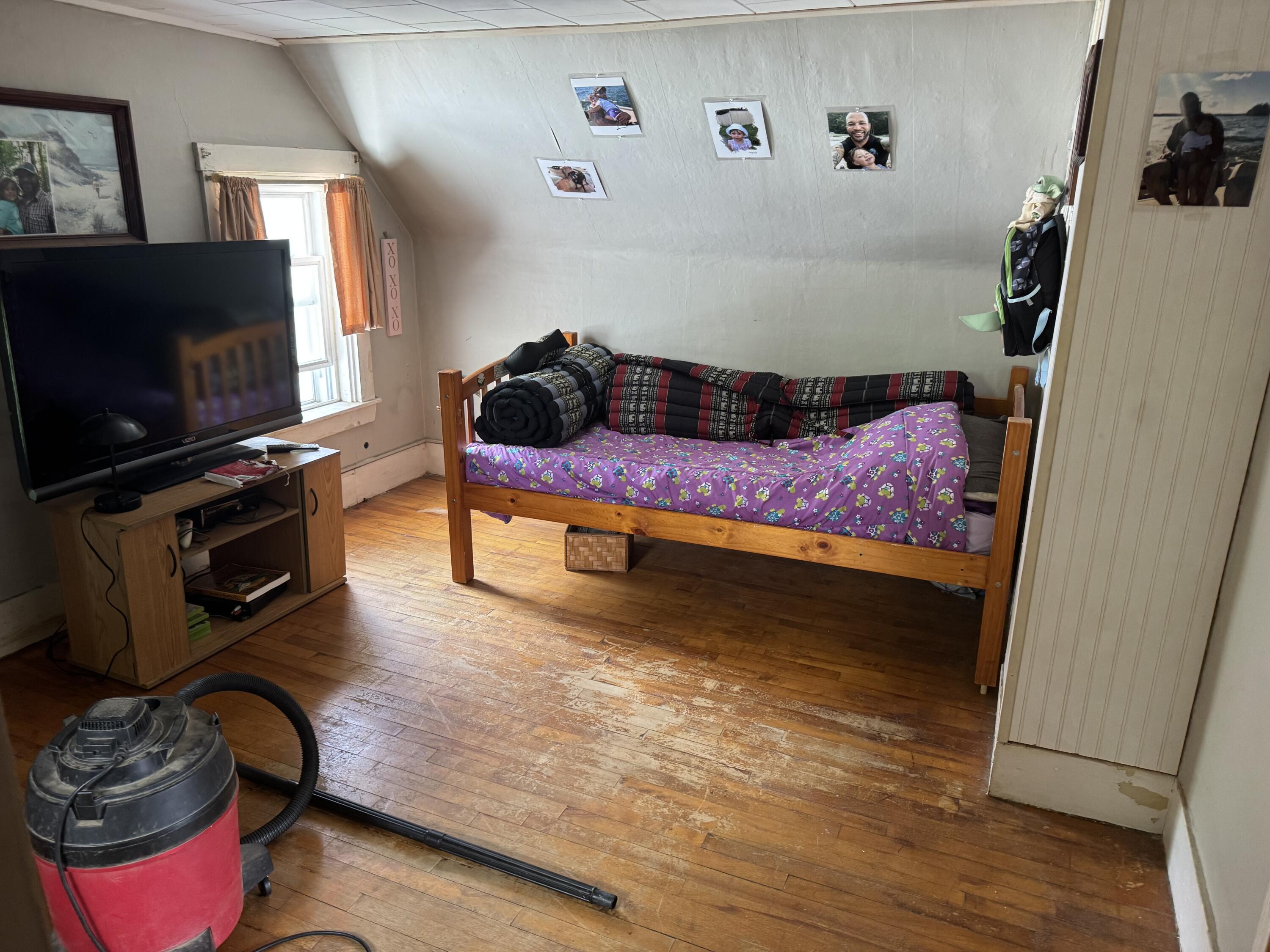 63 Washington Street Augusta, ME 04330 - Photo 15 of 22 upstairs Bedroom