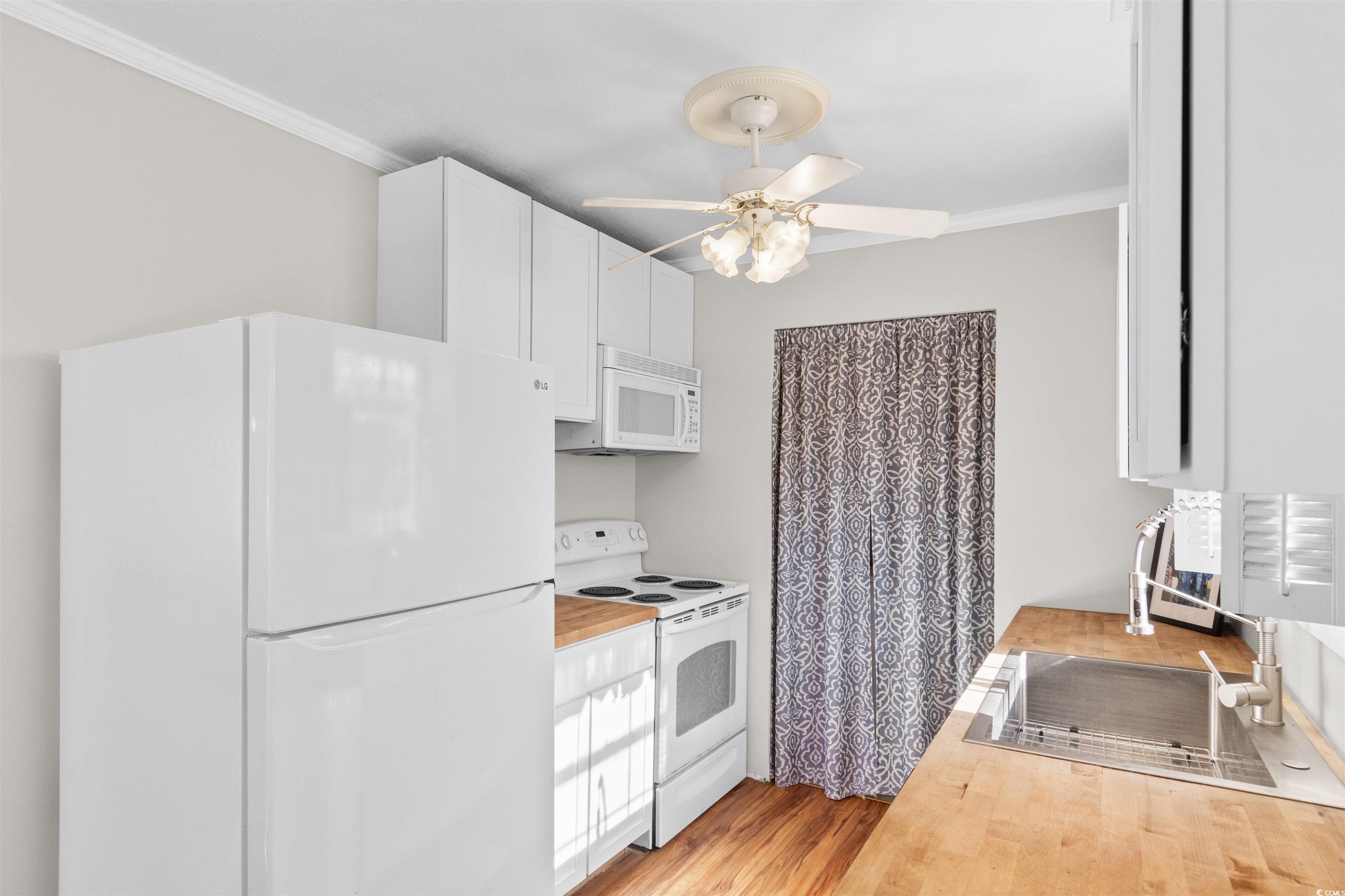 384 2nd Avenue South Murrells Inlet, SC 29576 - Photo 13 of 37