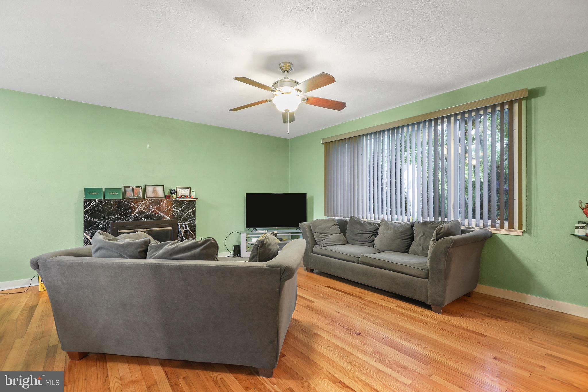 154 Sheridan Road Hamilton, NJ 08619 - Photo 3 of 20