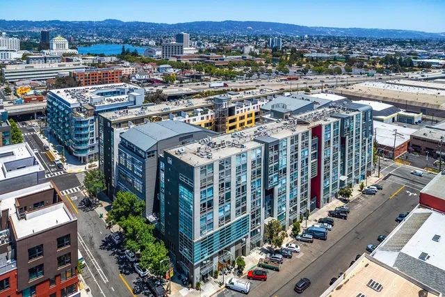 $685,000 | 311 Oak Street, Unit PH4, Oakland, CA 94607