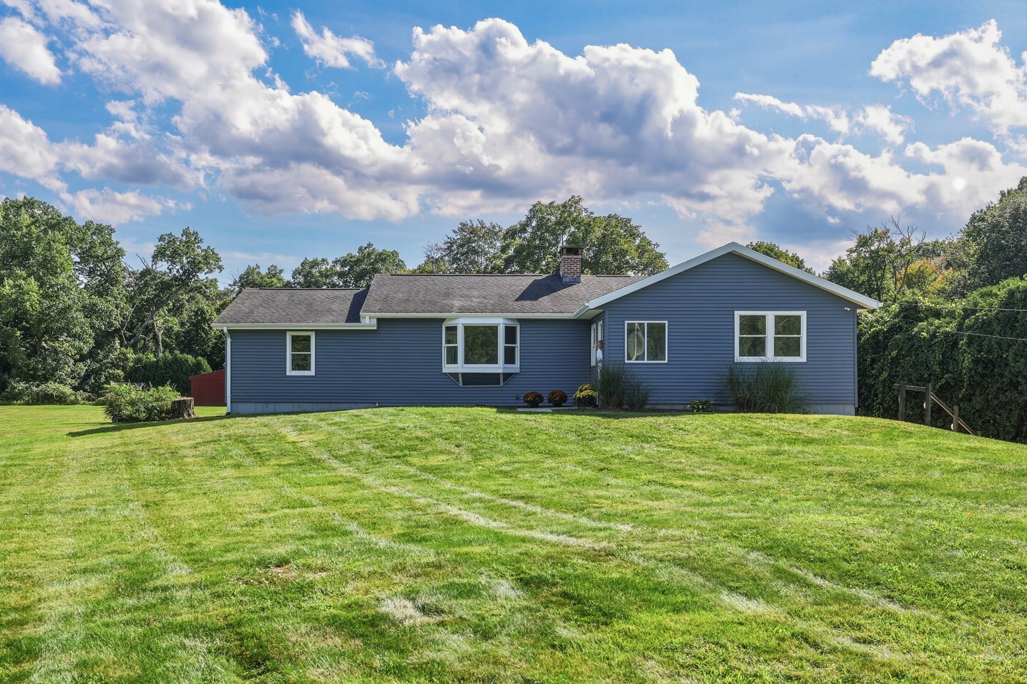 27 Huntington Road Hadley, MA 01035 - Photo 1 of 40 Gallery Image 1