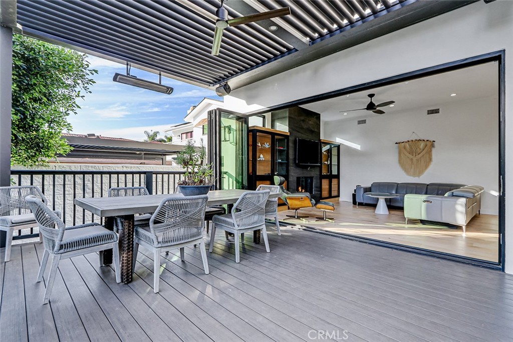 1852 6th Street Manhattan Beach, CA 90266 - Photo 13 of 60 a outdoor space with furniture