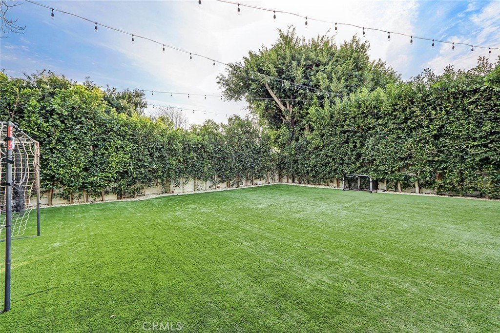 1852 6th Street Manhattan Beach, CA 90266 - Photo 10 of 60 a view of yard with green space