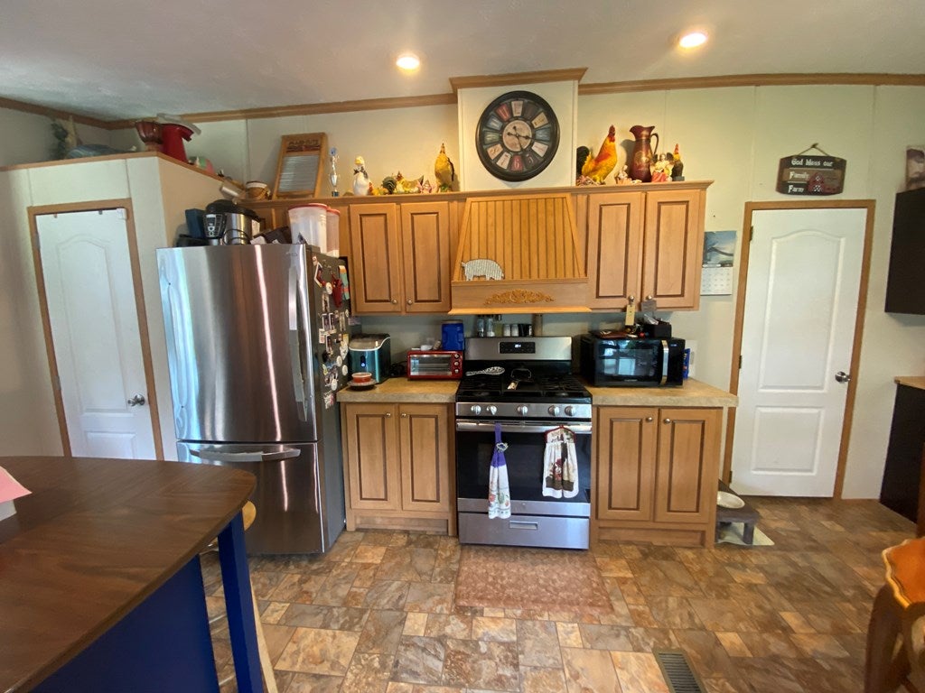 3327 Horton Ridge Road Swords Creek, VA 24649 - Photo 17 of 27 Gallery Image 17