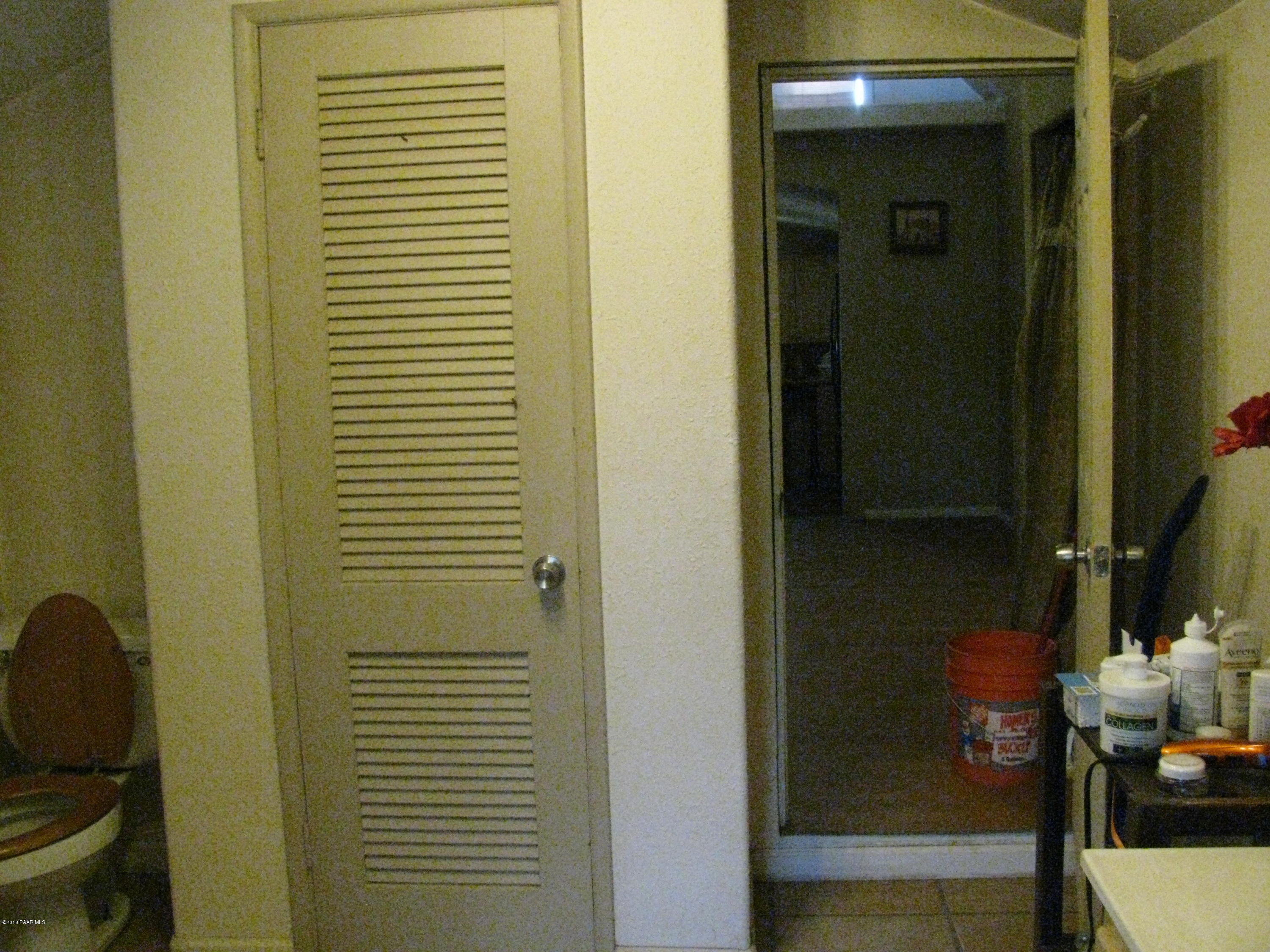 281 Bullock Road Ash Fork, AZ 86320 - Photo 14 of 34 Main bath 2