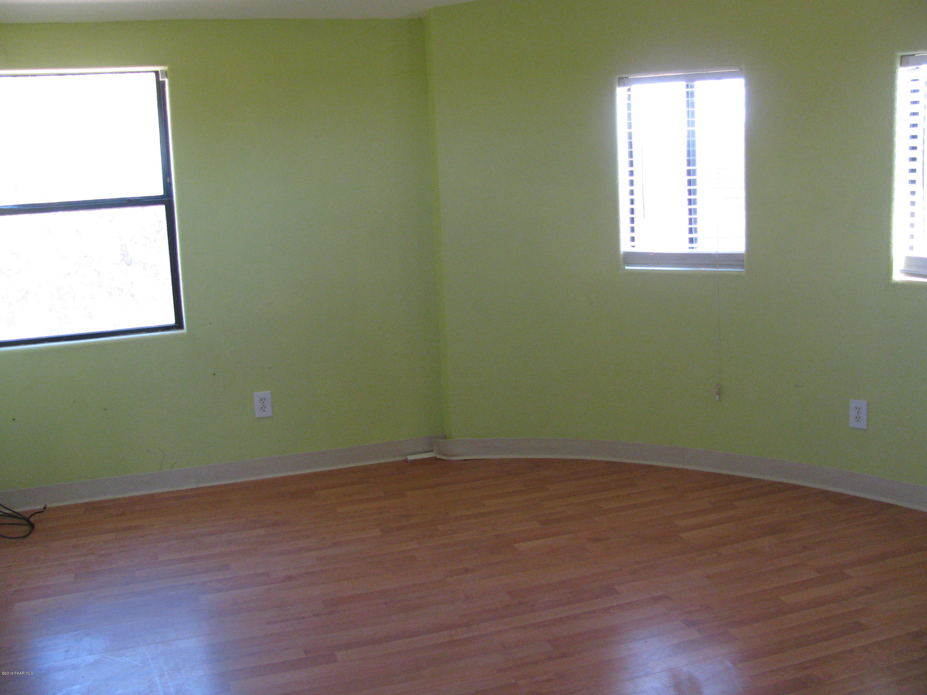 281 Bullock Road Ash Fork, AZ 86320 - Photo 17 of 34 Green Bedroom