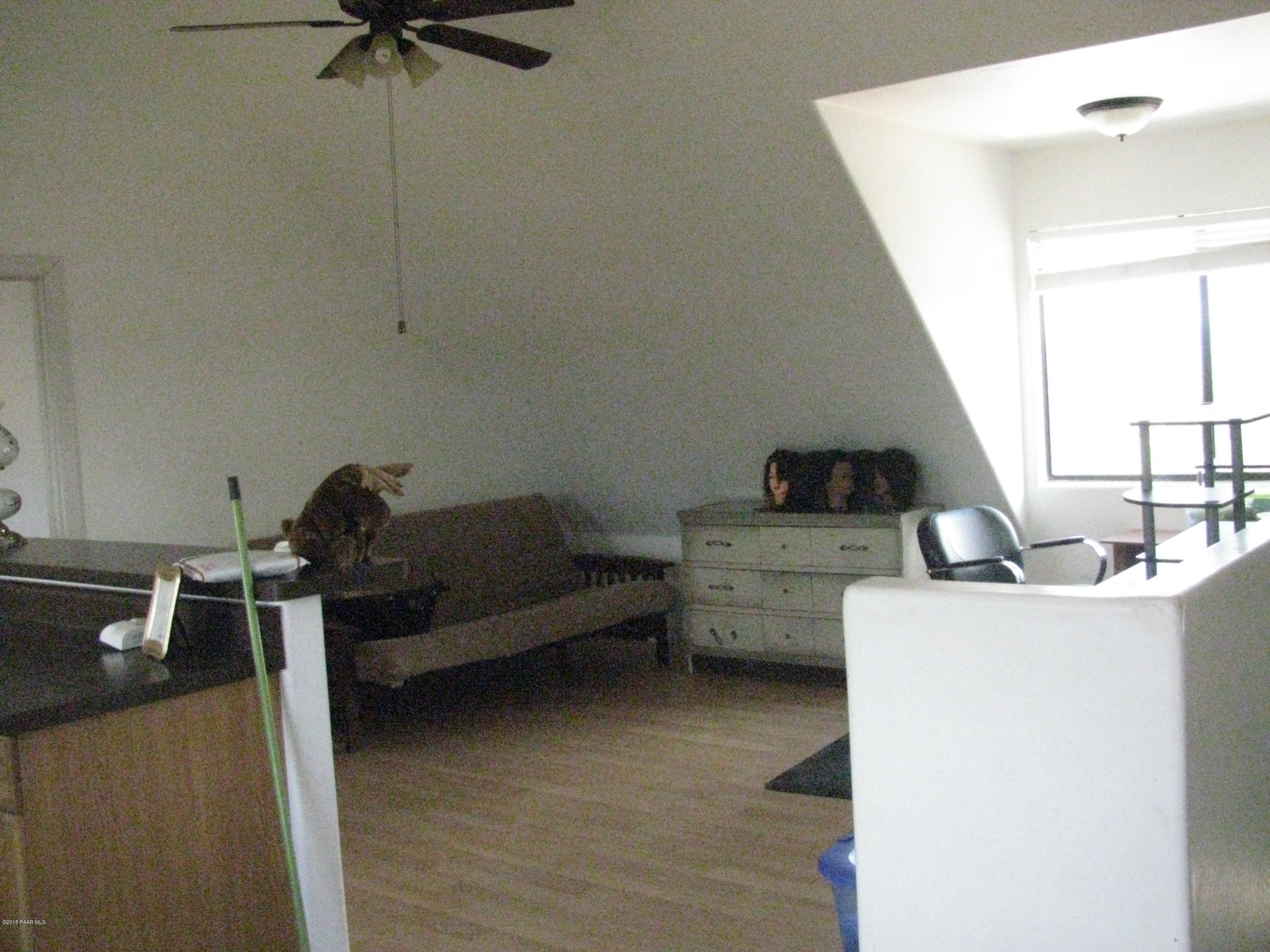 281 Bullock Road Ash Fork, AZ 86320 - Photo 21 of 34 Apt main room