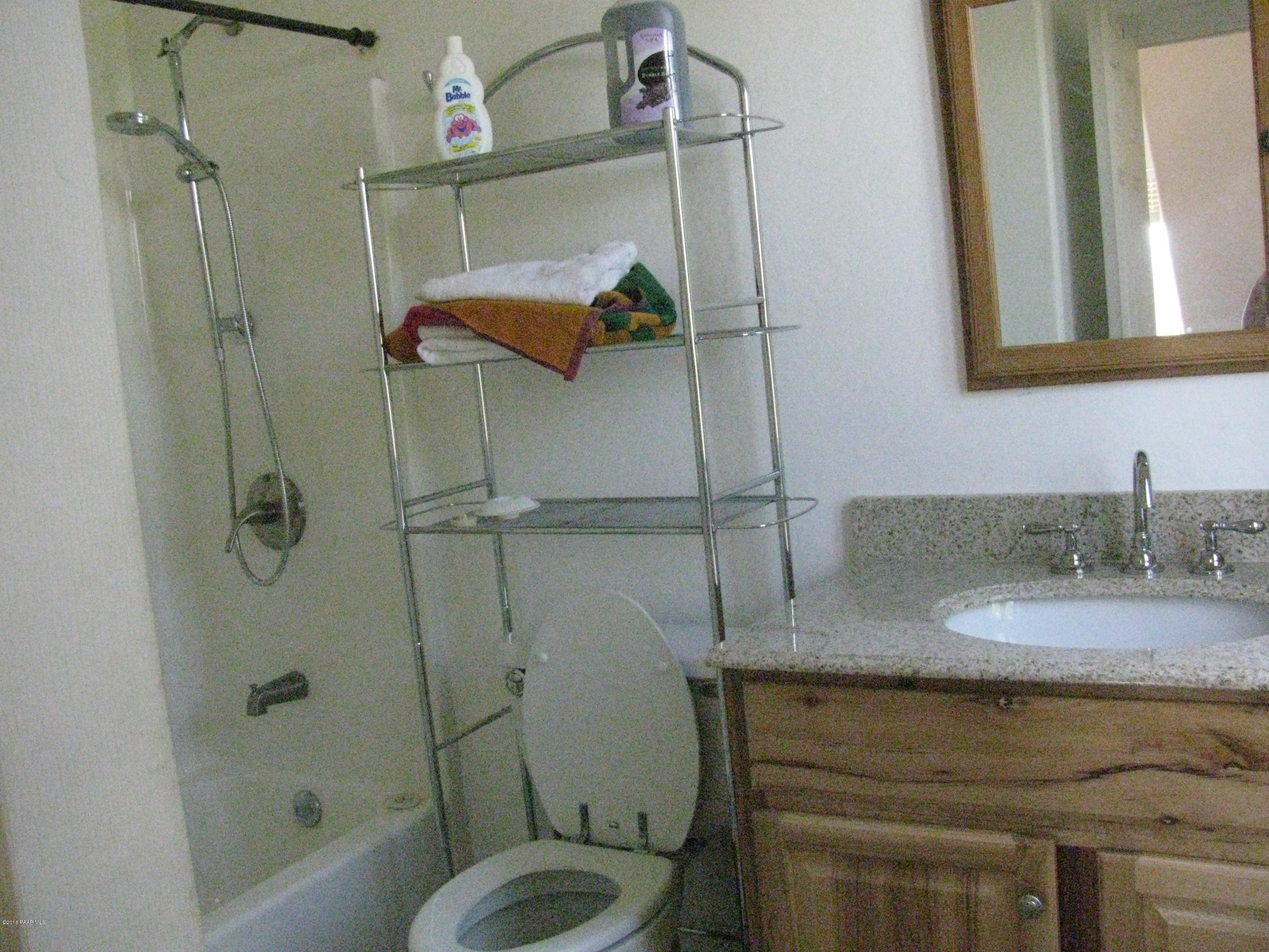 281 Bullock Road Ash Fork, AZ 86320 - Photo 22 of 34 Apt bath