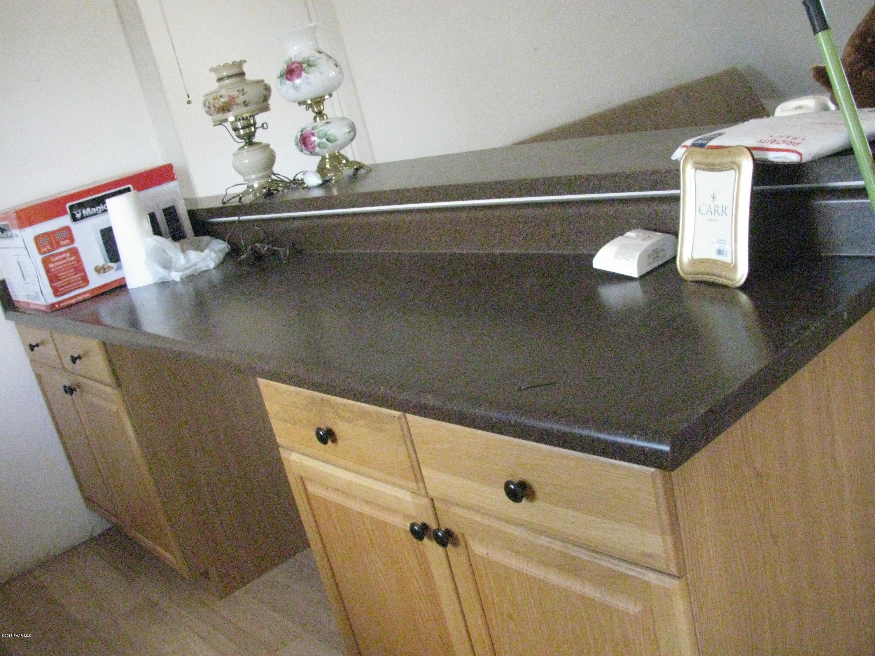 281 Bullock Road Ash Fork, AZ 86320 - Photo 23 of 34 Apt kitchen