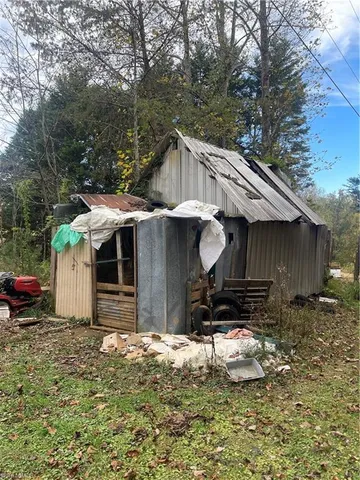 $127,000 | 5445 Congo Road, Wilkesboro, NC 28697