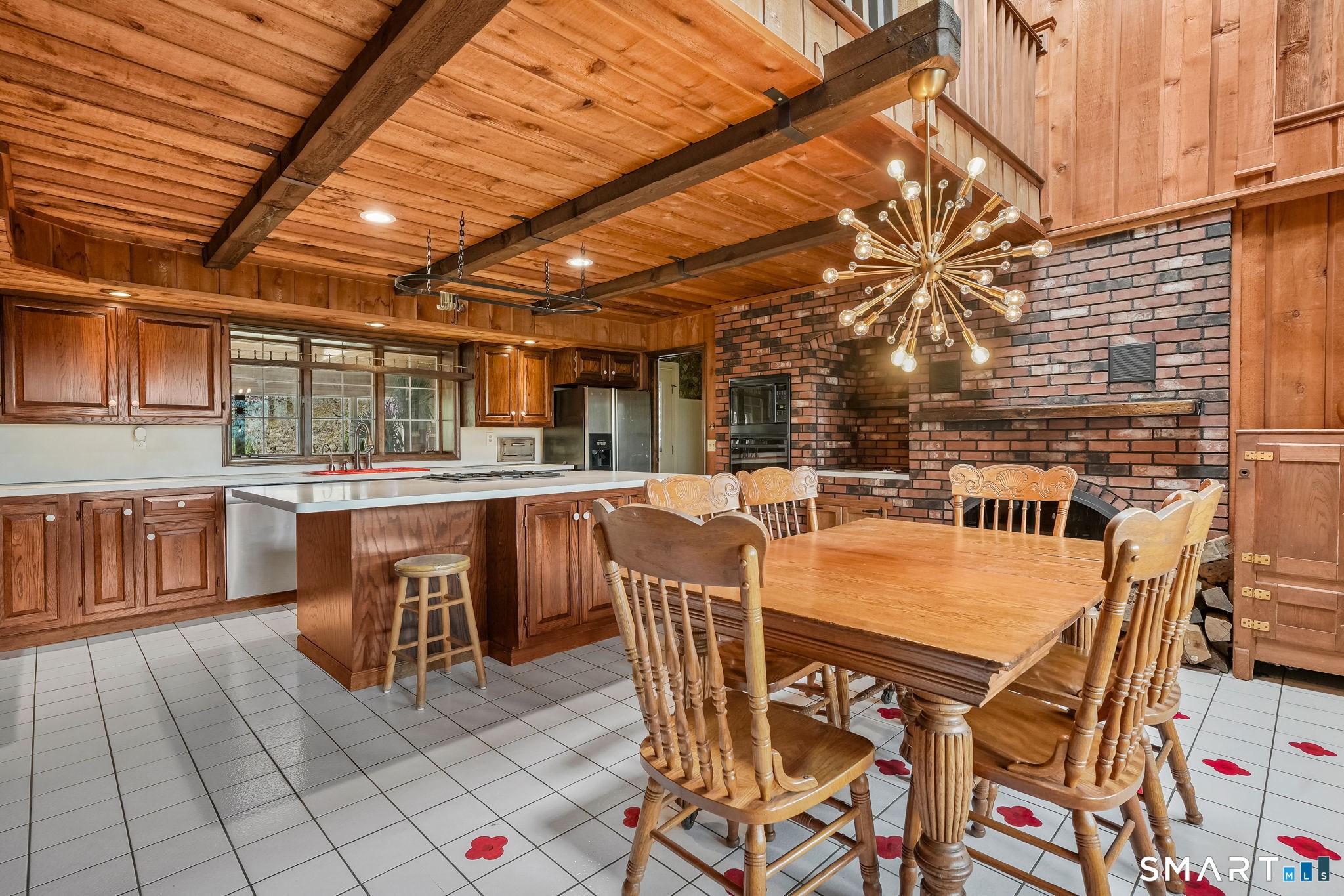 250 Tanglewood Road Stratford, CT 06614 - Photo 14 of 35