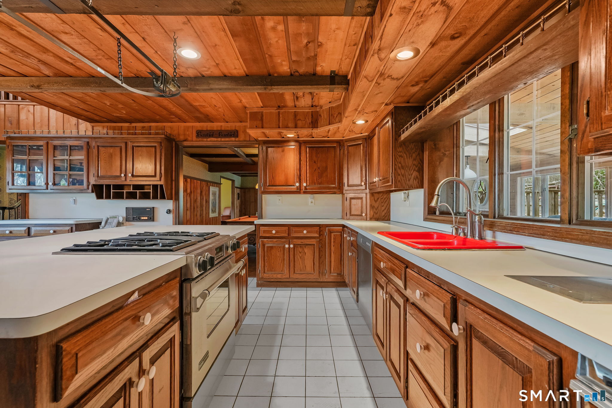 250 Tanglewood Road Stratford, CT 06614 - Photo 20 of 35