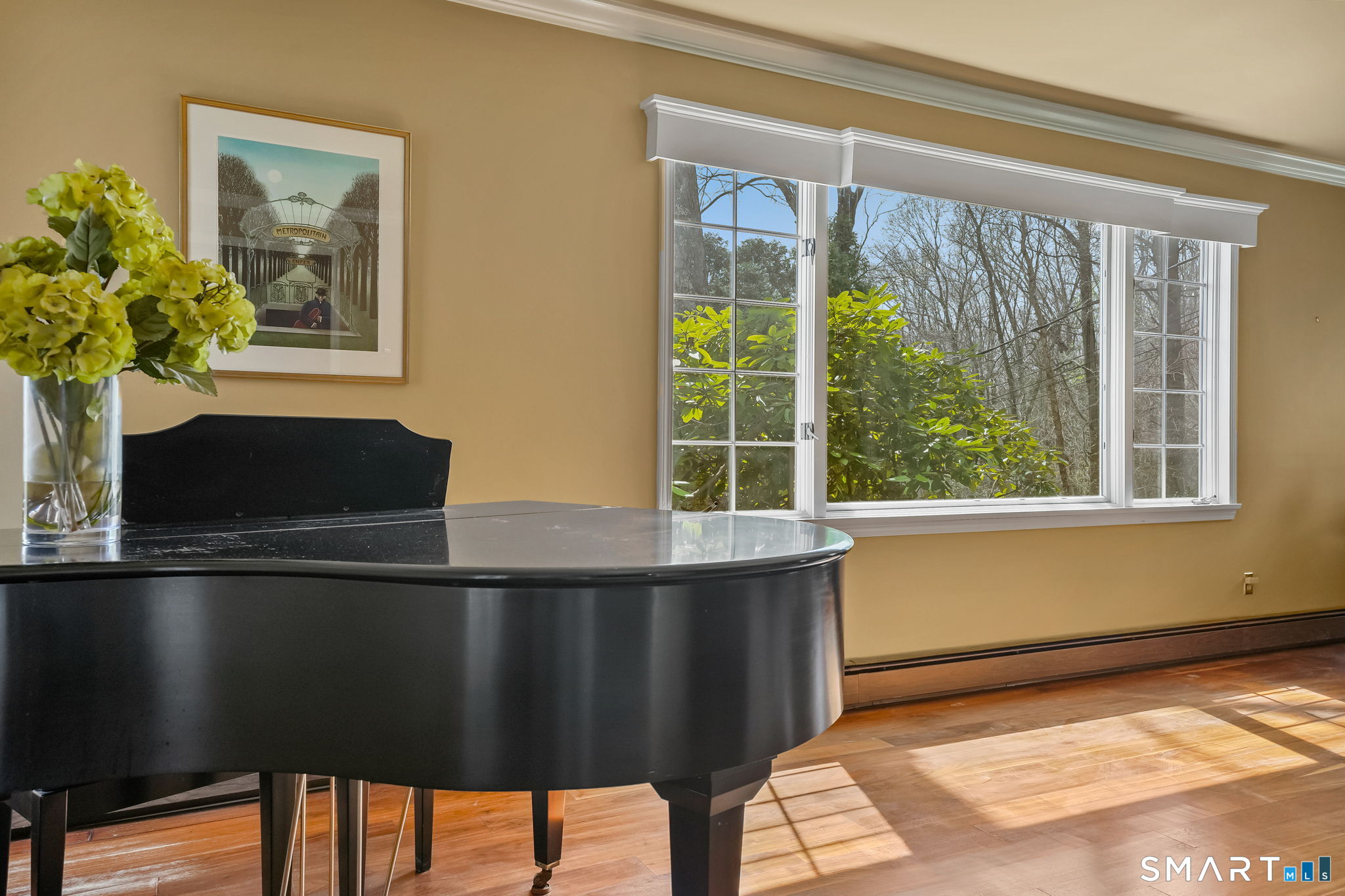 250 Tanglewood Road Stratford, CT 06614 - Photo 2 of 35