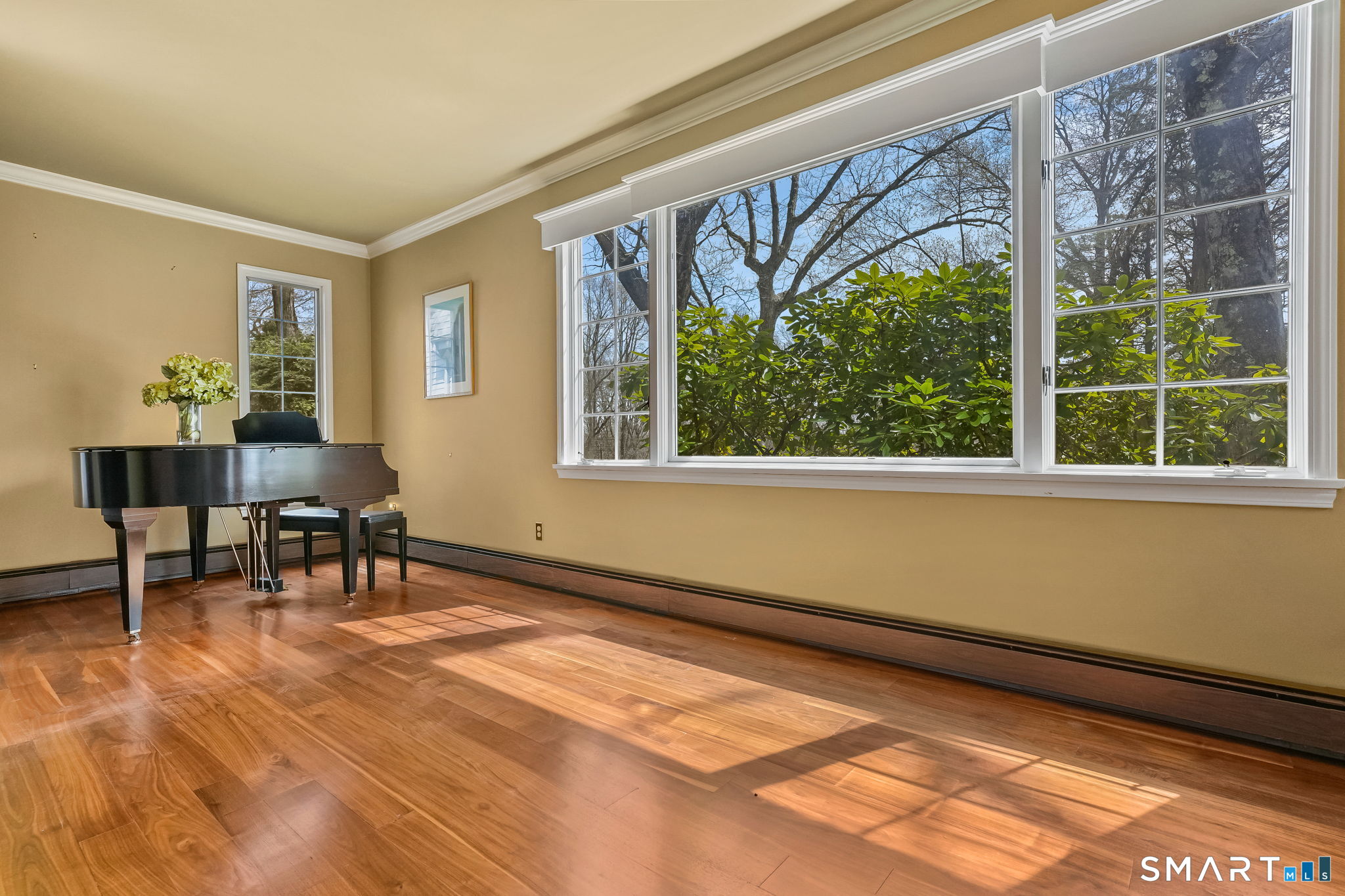 250 Tanglewood Road Stratford, CT 06614 - Photo 4 of 35