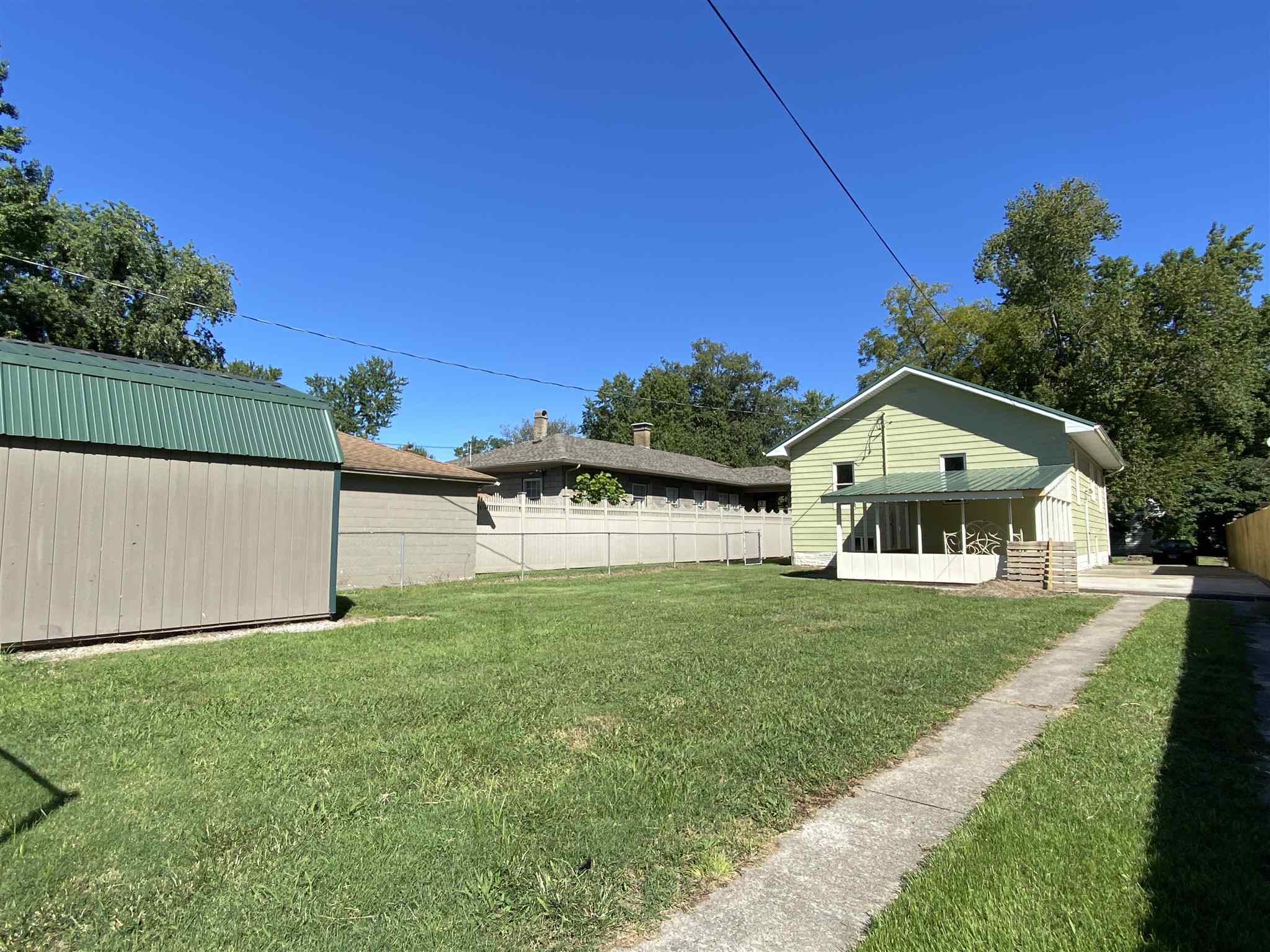 402 West Reed Street Benton, IL 62812 - Photo 1 of 36