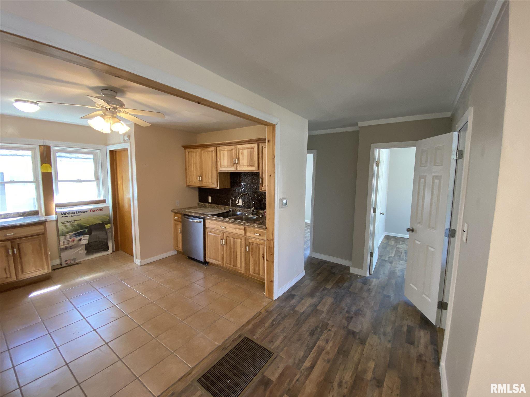 402 West Reed Street Benton, IL 62812 - Photo 16 of 36