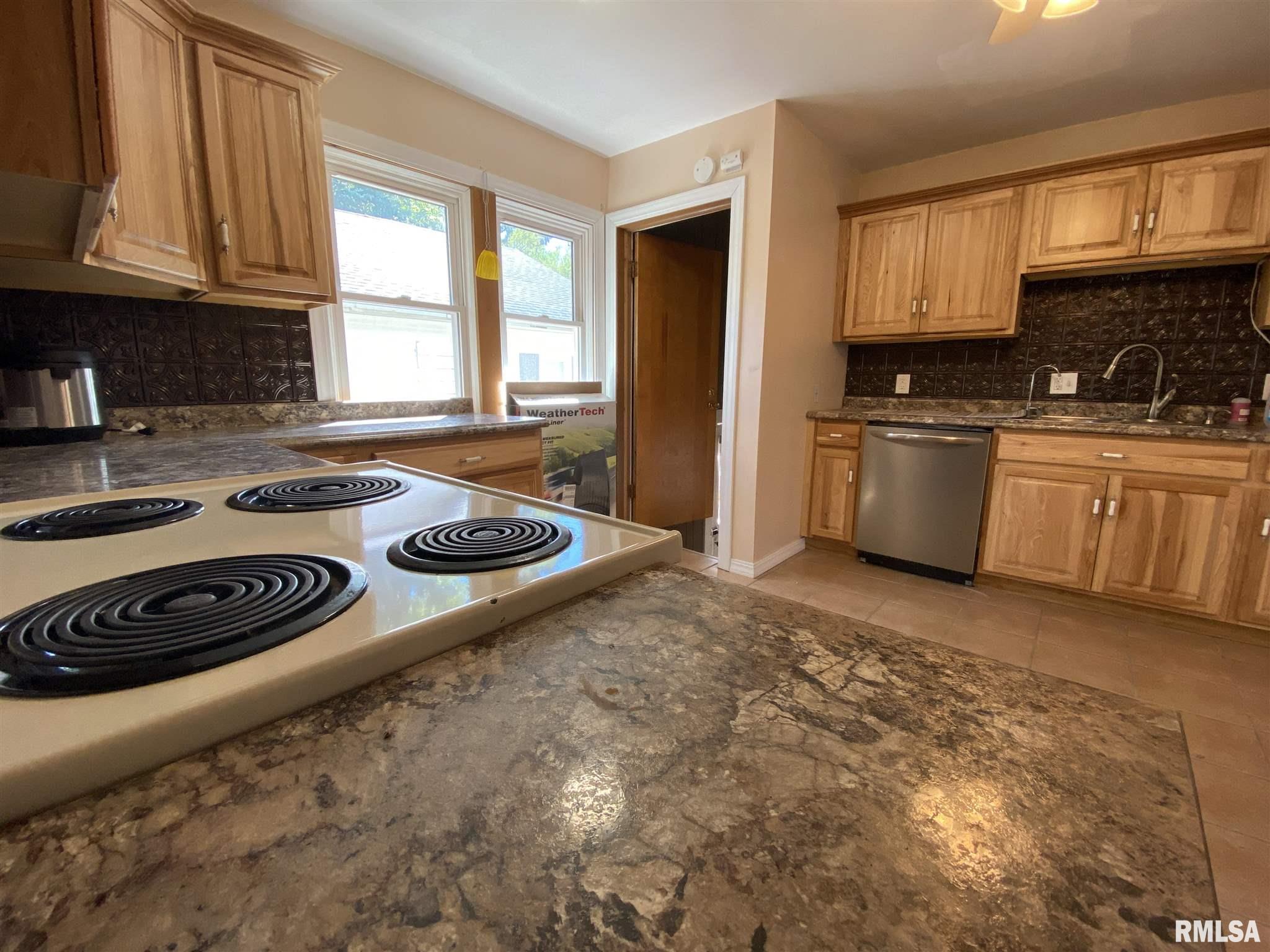 402 West Reed Street Benton, IL 62812 - Photo 26 of 36
