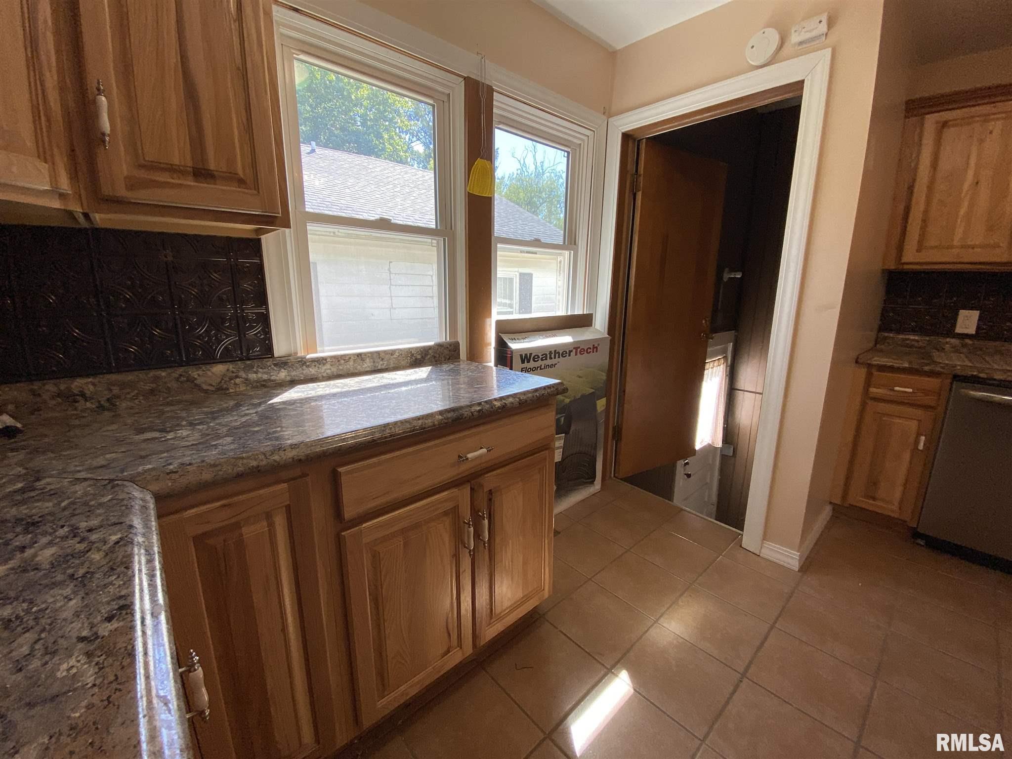 402 West Reed Street Benton, IL 62812 - Photo 29 of 36