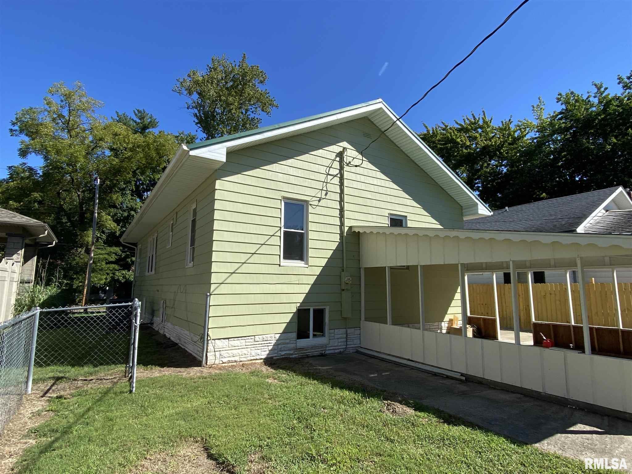 402 West Reed Street Benton, IL 62812 - Photo 5 of 36
