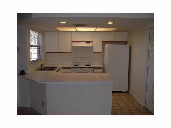 $2,100 | 13717 Yarmouth Drive, Unit B, Wellington, FL 33414