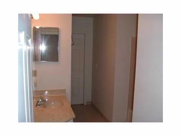 $2,100 | 13717 Yarmouth Drive, Unit B, Wellington, FL 33414