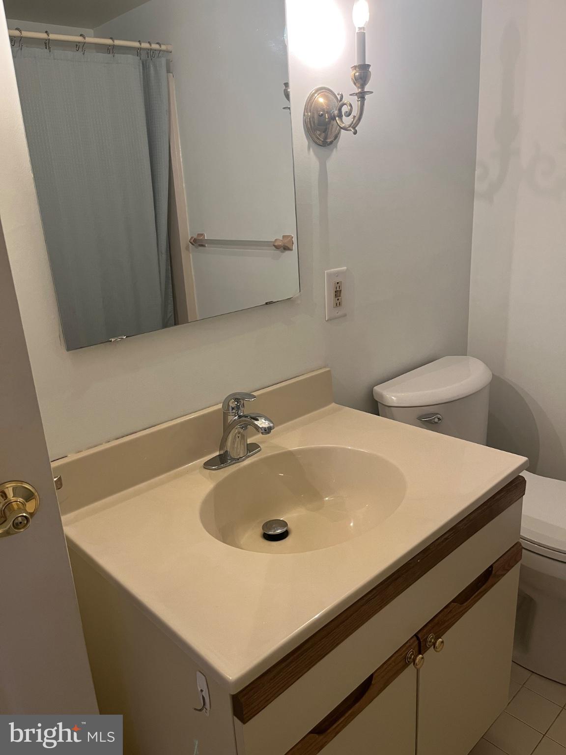 217 Valley Stream Lane Chesterbrook, PA 19087 - Photo 15 of 18 Guest bathroom