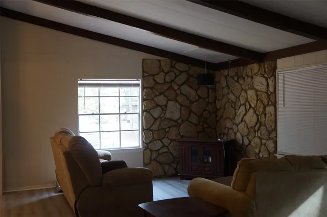 $1,280 | 650 Thousand Oaks, Livingston, TX 77351