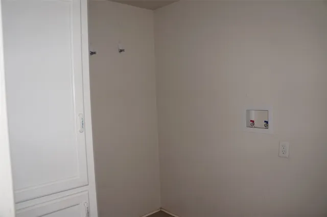 $1,280 | 650 Thousand Oaks, Livingston, TX 77351