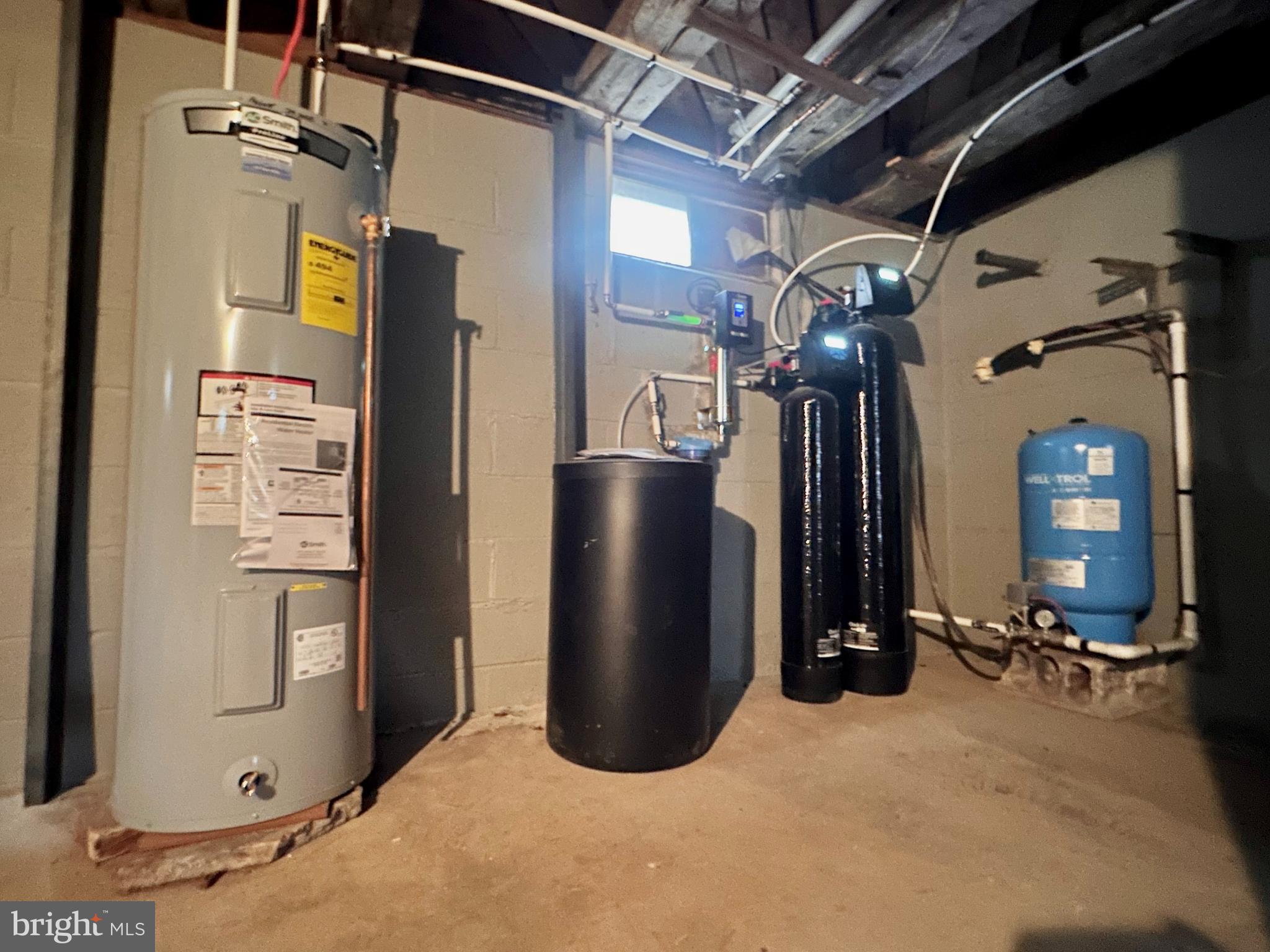 7488 Dusty Road Mercersburg, PA 17236 - Photo 22 of 26 a view of a refrigerator and windows
