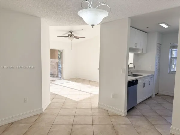 $2,100 | 2081 Renaissance Boulevard, Unit 208, Miramar, FL 33025