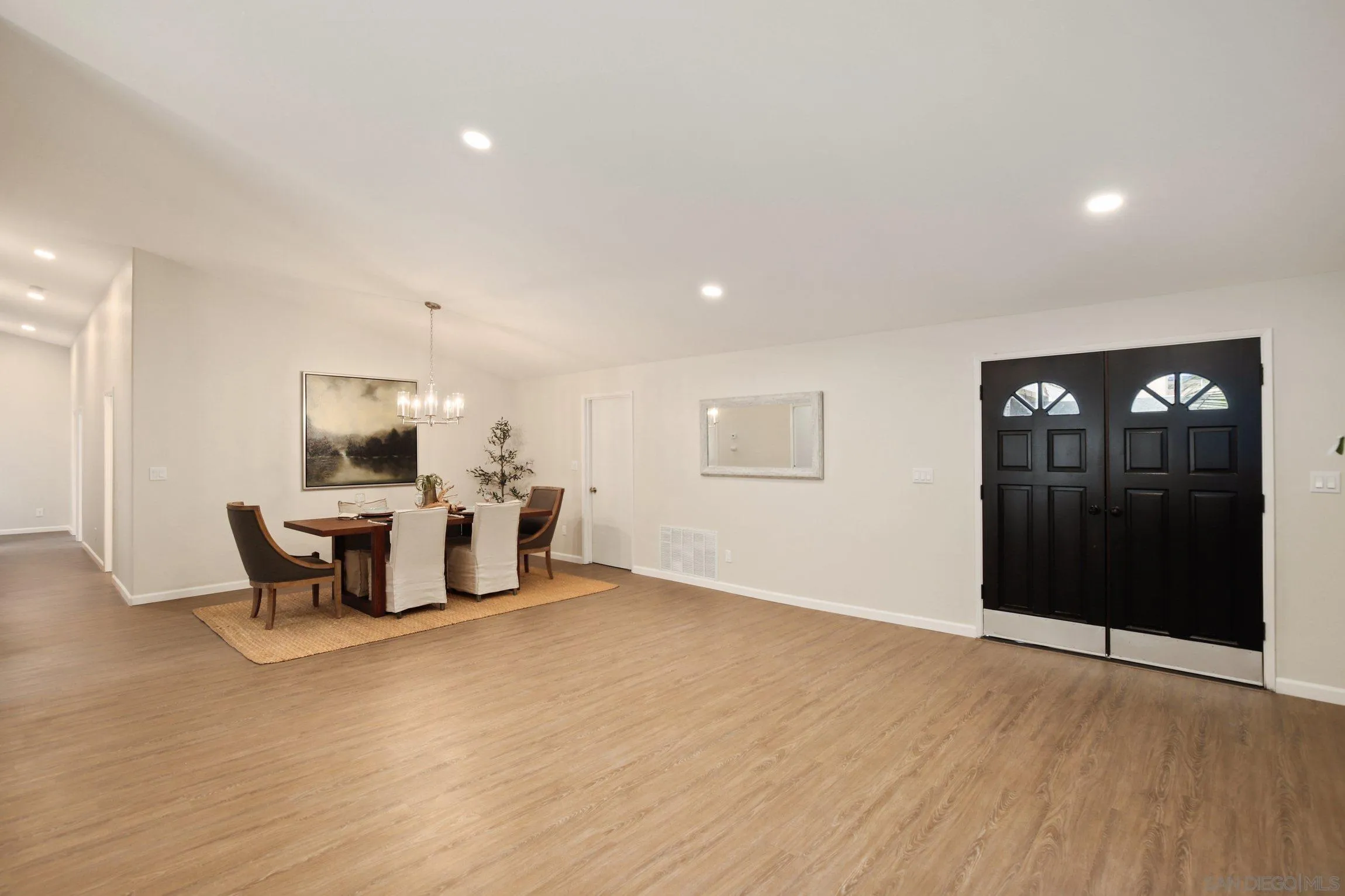 12523 Glen Oak Road Poway, CA 92064 - Photo 3 of 43 Gallery Image 3