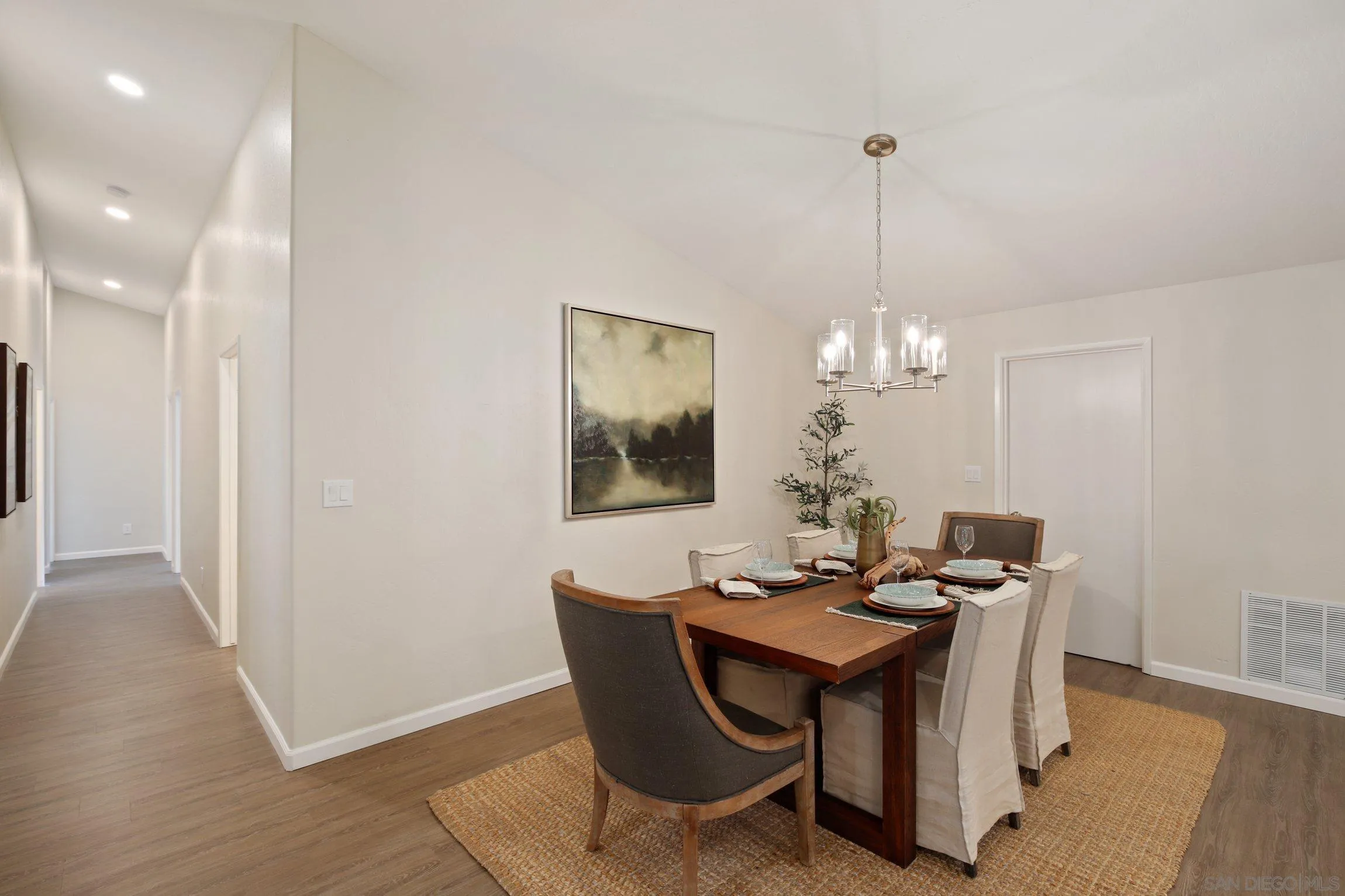 12523 Glen Oak Road Poway, CA 92064 - Photo 6 of 43 Gallery Image 6