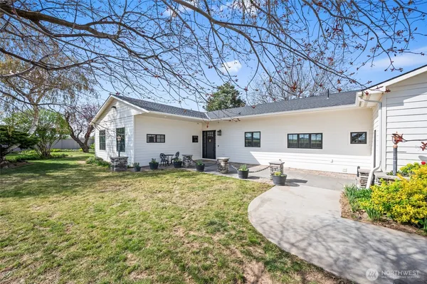 $889,000 | 20272 Road 11 Northwest, Quincy, WA 98848