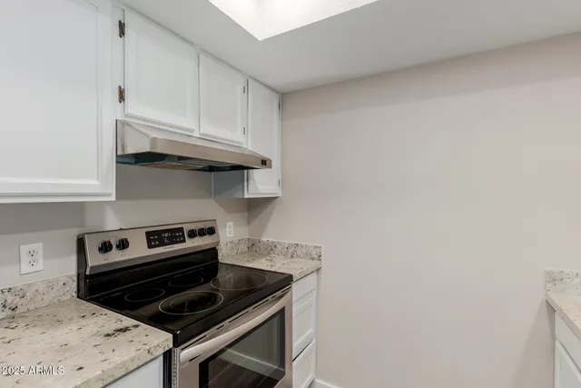 $249,900 | 1077 West 1st Street, Unit 205, Tempe, AZ 85281