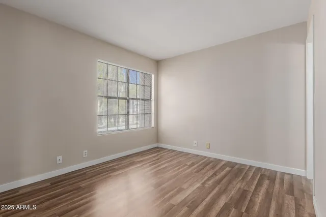 $249,900 | 1077 West 1st Street, Unit 205, Tempe, AZ 85281