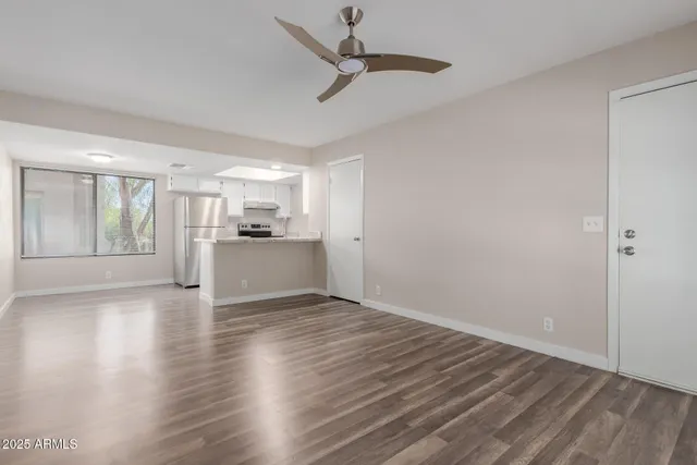 $249,900 | 1077 West 1st Street, Unit 205, Tempe, AZ 85281