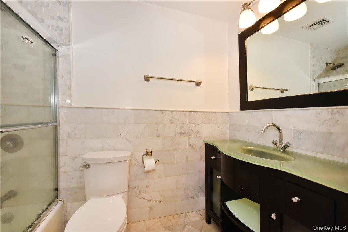 245 Harbor Hill Road Roslyn, NY 11576 - Photo 29 of 33