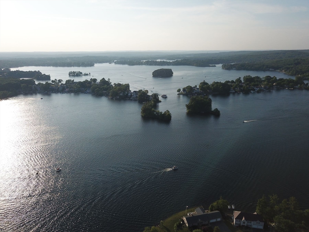 53 Colonial Road Webster, MA 01570 - Photo 12 of 36